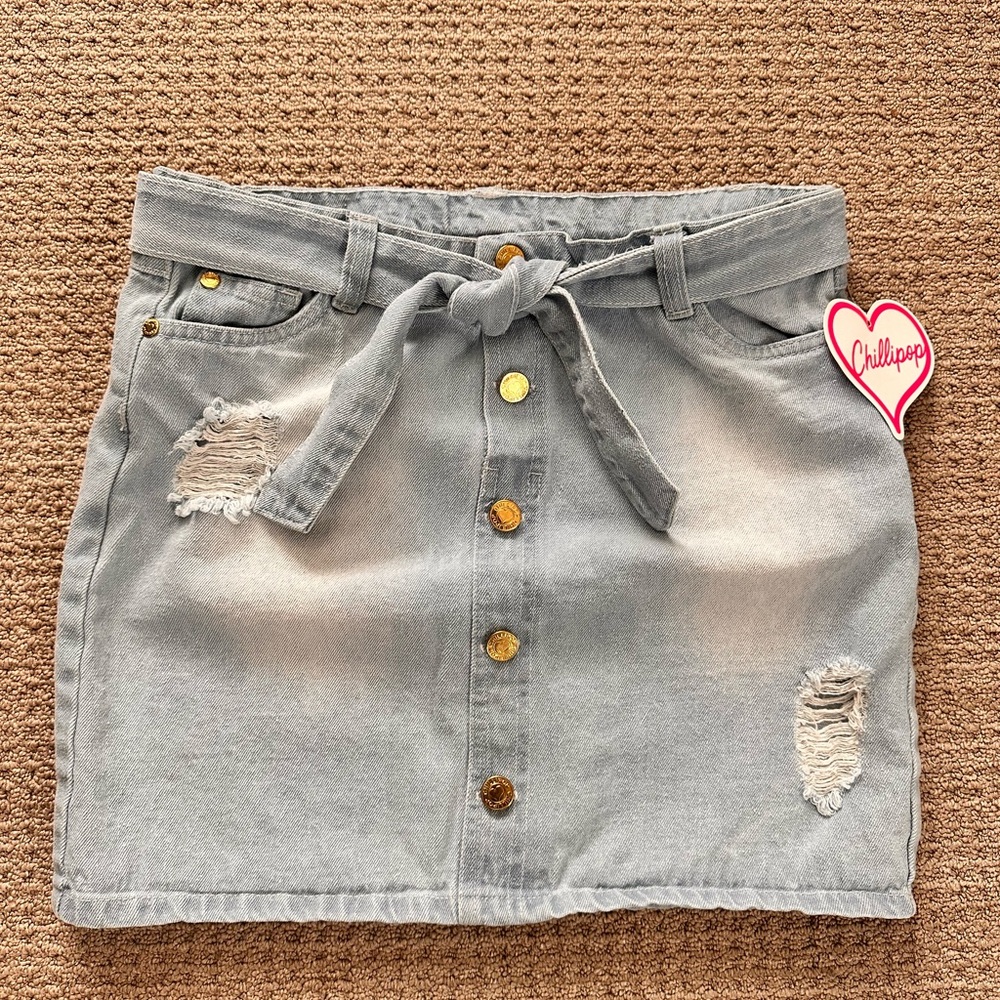 #323 Girls Juniors Chillipop Denim Skirt in Light Wash Size 14/16.